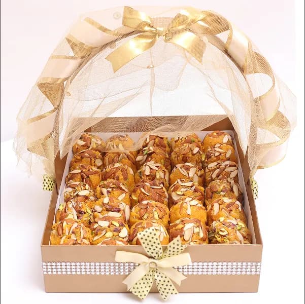 Super Motichoor Ladoo Basket